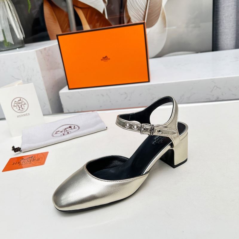 H**mes sandals